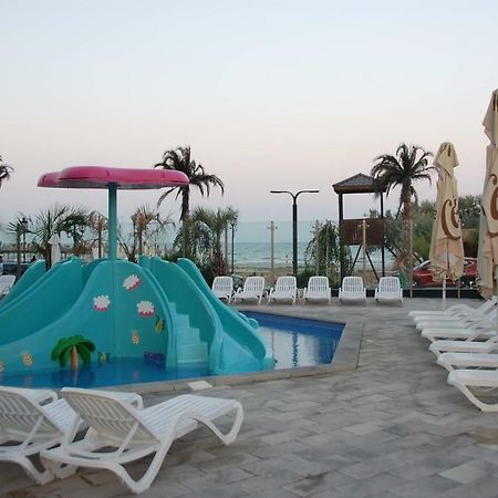 Umi Apartment Alezzi Resort Năvodari Екстериор снимка