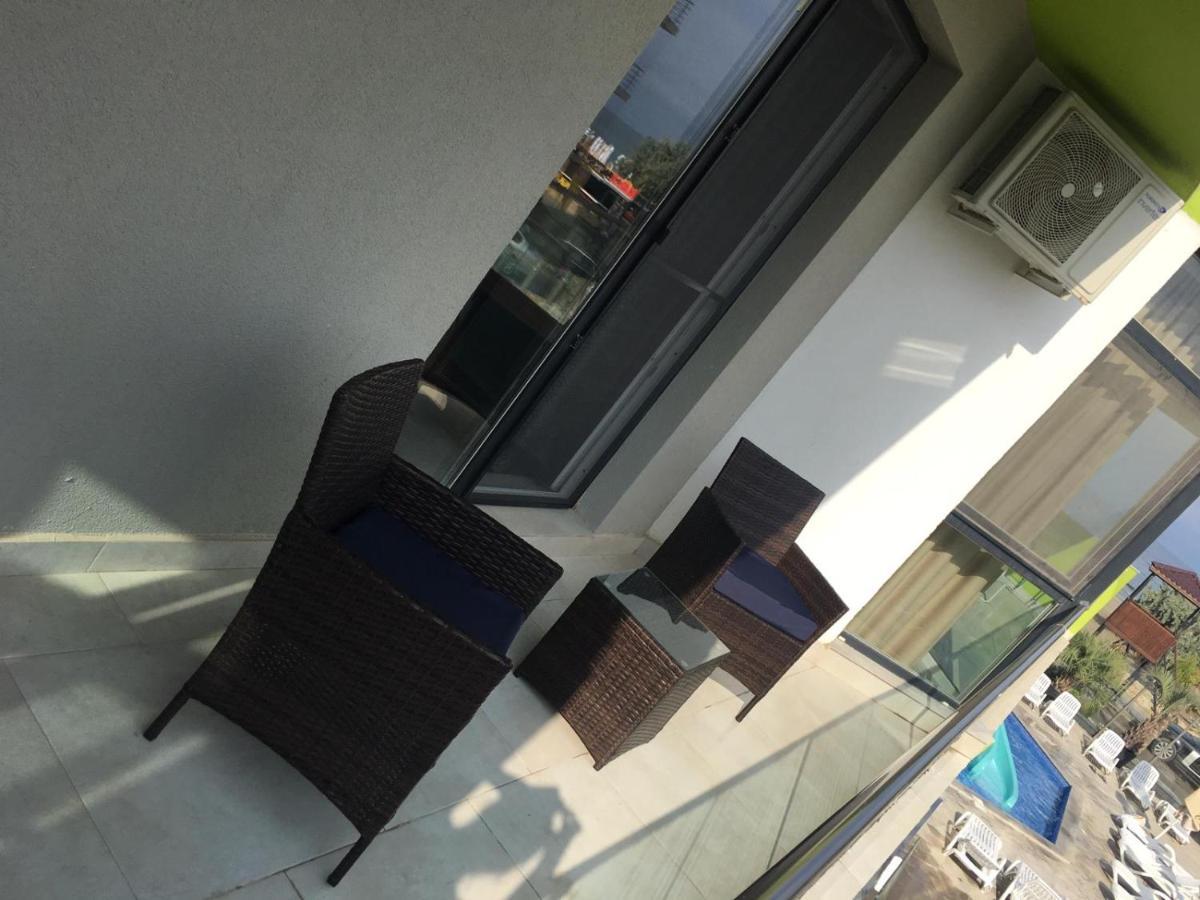 Umi Apartment Alezzi Resort Năvodari Екстериор снимка