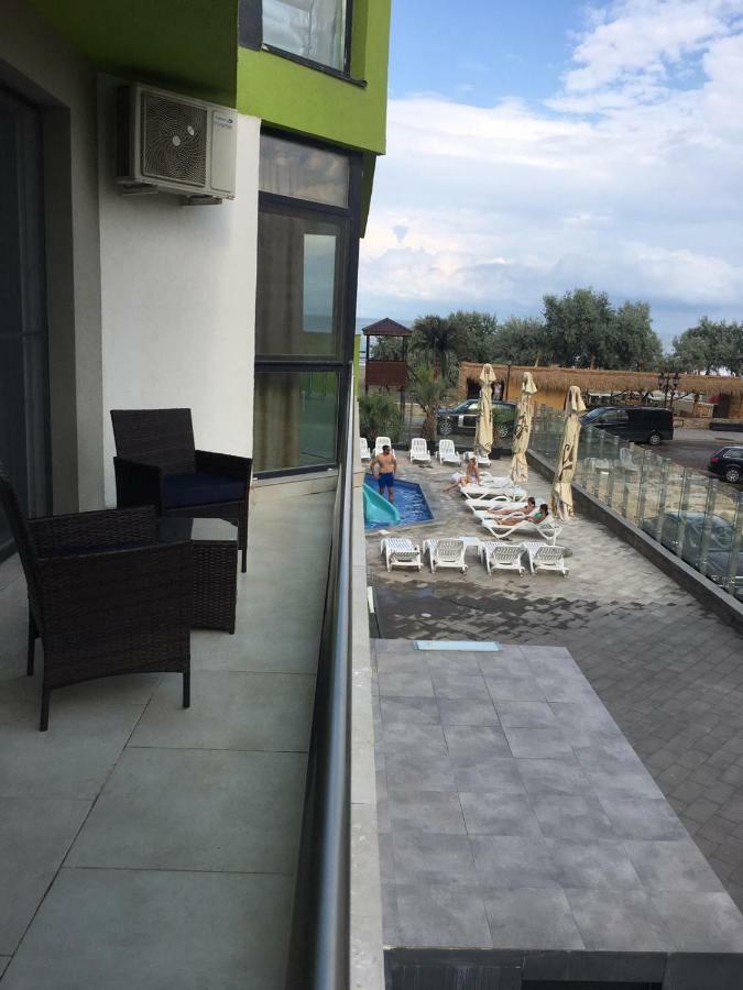 Umi Apartment Alezzi Resort Năvodari Екстериор снимка