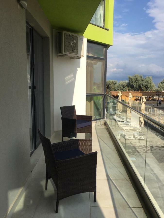 Umi Apartment Alezzi Resort Năvodari Екстериор снимка